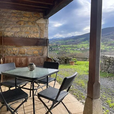 La Collada Country house *